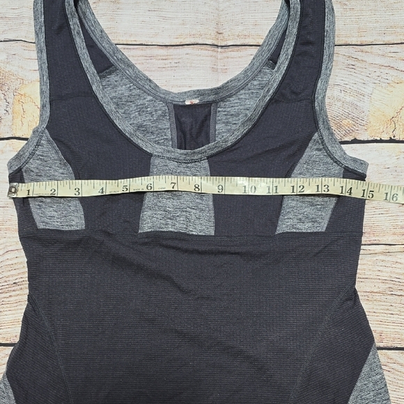 EUC lululemon athletica Black and Gray Tank Top - Picture 5 of 5